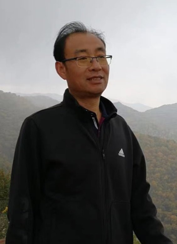 教学名师 | 何继爱 ：耕耘教坛 传承育人使命