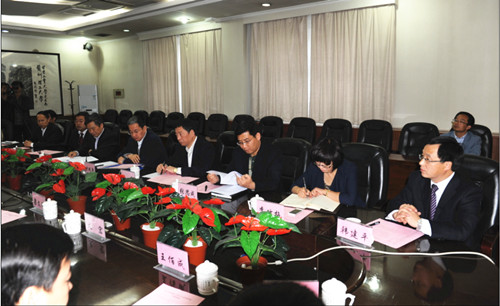 住建部评估视察组对我校土木工程专业复评视察工作图片新闻